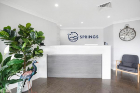 Отель Springs Shoalhaven Nowra  Нора